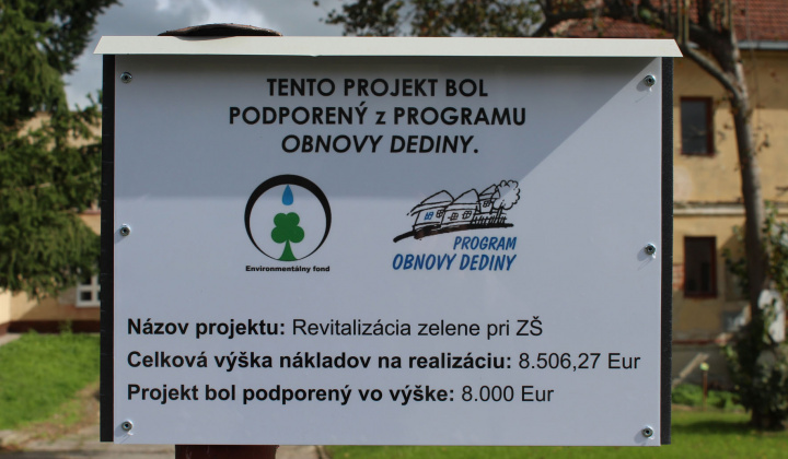 Aktuality / Revitalizácia zelene pri ZŠ v obci Mestisko  - foto