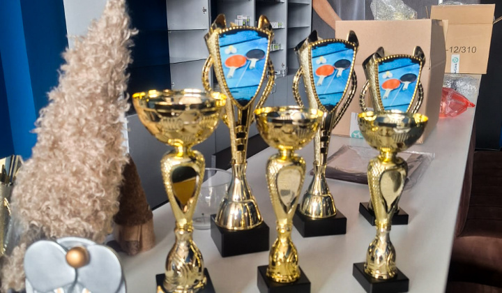 Mestisko hrá PING PONG 