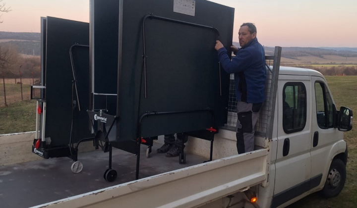 Mestisko hrá PING PONG 