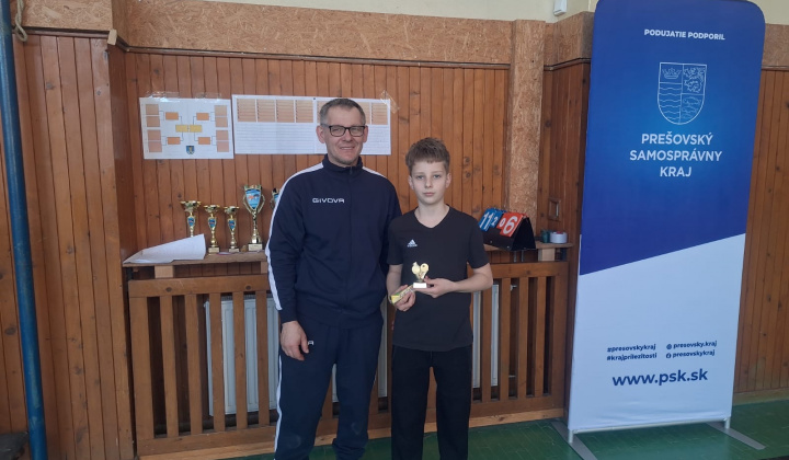 Mestisko hrá PING PONG 