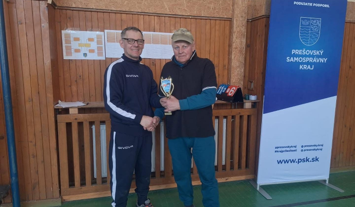 Mestisko hrá PING PONG 
