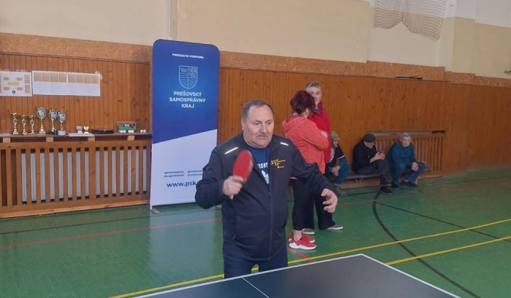 Mestisko hrá PING PONG 