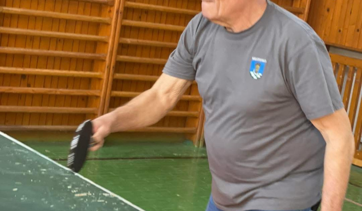 Mestisko hrá PING PONG 