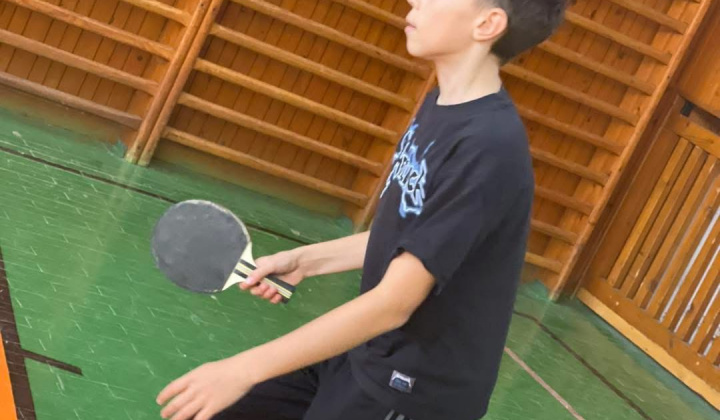 Mestisko hrá PING PONG 